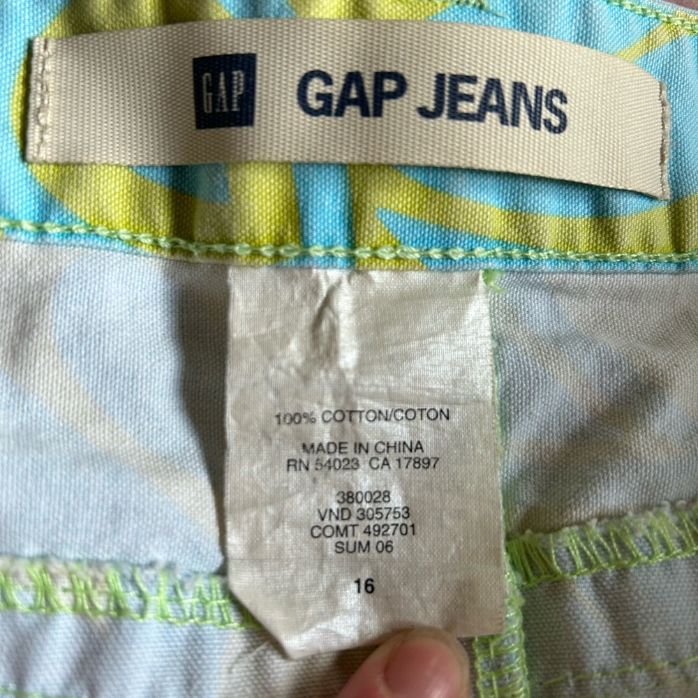 Vintage Gap Coconut Girl Hibiscus Mini Skirt, Sizes 1, 2, 4, & 16 available - Picture 9 of 14